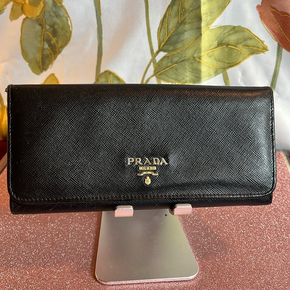Prada Black Saffiano Double Snap Wallet-a beauty